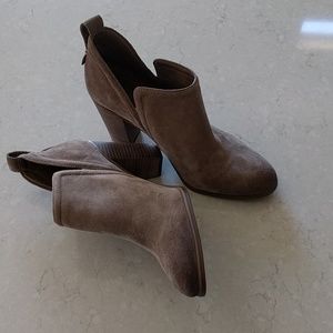 Vince Camuto Heeled Ankle Boots